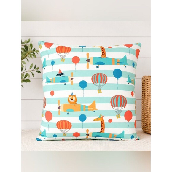 Unbranded Other - Animals Fly Throw Pillow Avery Quinn NWT
